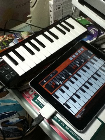 iPad and AKAI LPK25